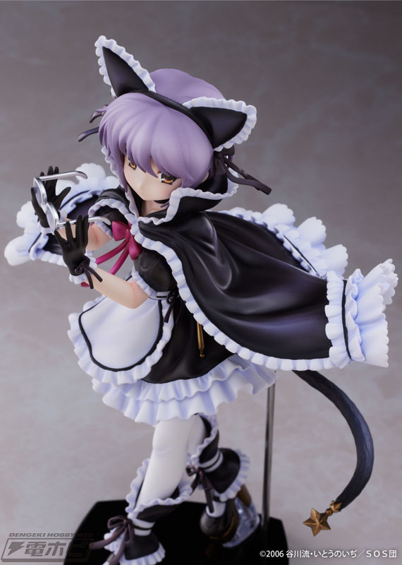 涼宮ハルヒの憂鬱』オリジナルの猫耳メイド服姿の「長門有希」が