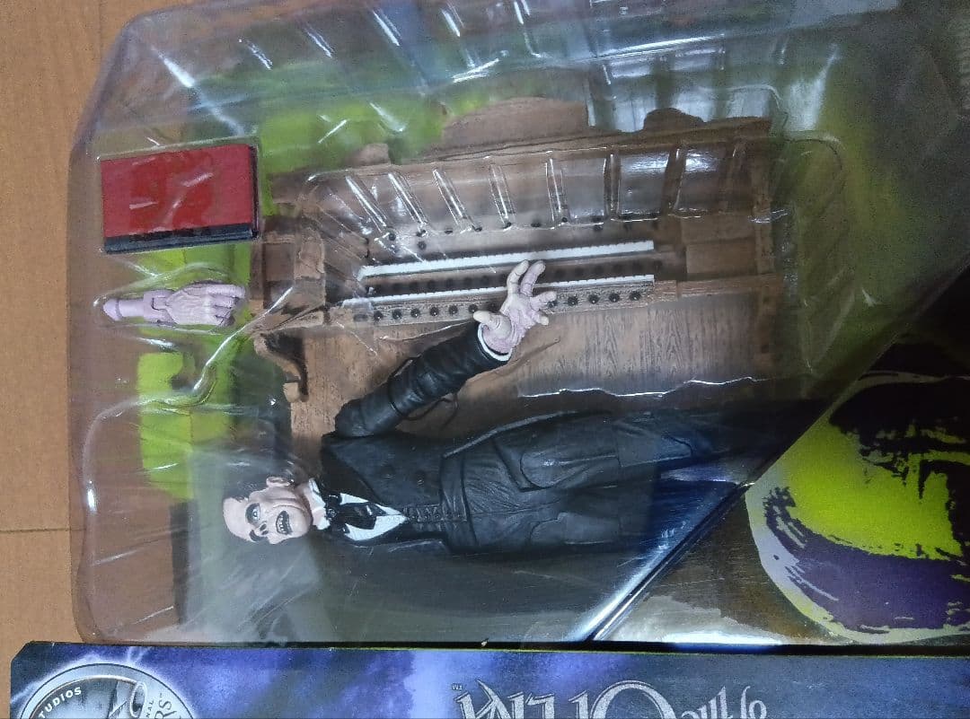 ダイヤモンドセレクト　ユニバーサルモンスター　ファントム　フィギュア　アメトイ